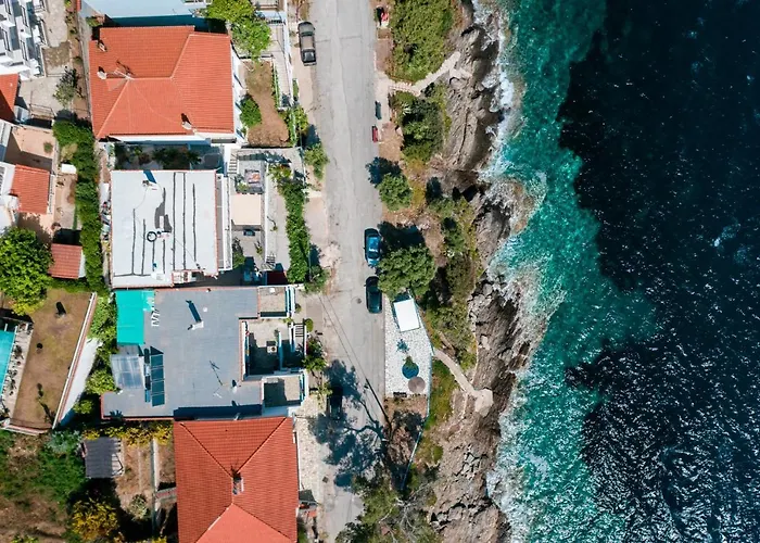 Anemos Seaside شقة