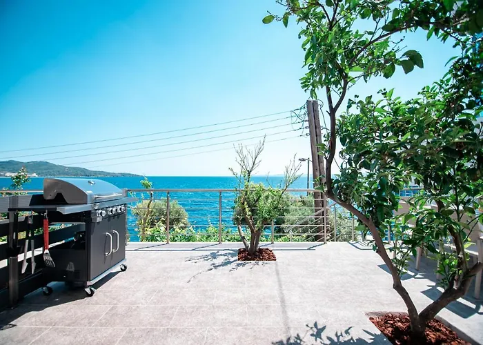 Anemos Seaside 公寓 新马尔马拉斯